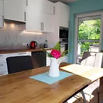 Baker's Pond Two アパート *