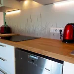 アパート Baker's Pond Two