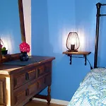 Baker's Pond Two アパート