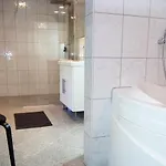 Baker's Pond Two アパート