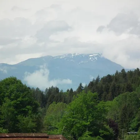 Baker's Pond Two Daire