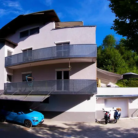 Baker's Pond Two Daire